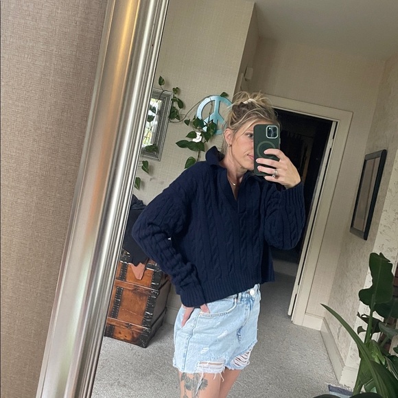 Sunday Best Dark Blue V-Neck Wool Cropped Sweater - Picture 6 of 14